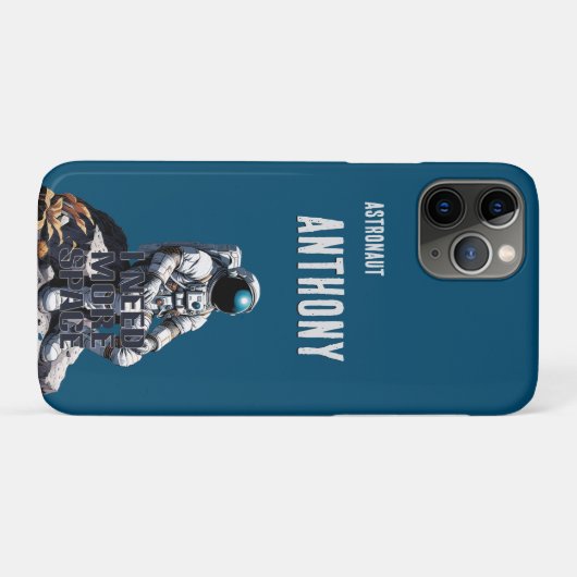 名前をカスタムする宇宙飛行士 – 「もっと宇宙が必要」 Case-Mate iPhoneケース (裏面(横))
