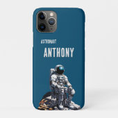名前をカスタムする宇宙飛行士 – 「もっと宇宙が必要」 Case-Mate iPhoneケース (裏)