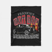 名前をカスタムする改造スピードショップガスステーションガレージ フリースブランケット (正面)