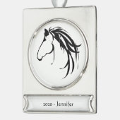 名前をカスタムする日クラシック付け馬頭ロゴブラック シルバープレートバナーオーナメント (左)