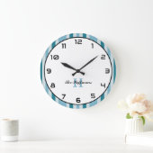 名前をカスタムする沿岸スタイルラウンドウォールクロックストライプ ラージ壁時計 (ホーム)