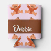 名前をカスタムする泣き叫びベビーオンピンク 缶クーラー (裏面)