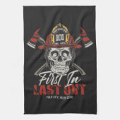 名前をカスタムする消防士がファイアマンを出し始める キッチンタオル (縦)