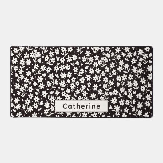 名前をカスタムする白黒フローラオフィスデコール デスクマット (正面)