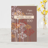 名前をカスタムする祖父100th誕生日ブラウン カード (黄色い花)