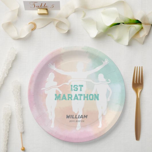 名前をカスタムする第1マラソンお祝いパーティー ペーパープレート (ウェディング)