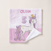 名前をカスタムする第5誕生日ピンクホース付きクラウン バスタオルセット (ウォッシュタオル)
