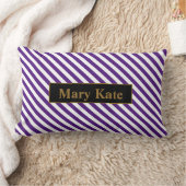名前をカスタムする紫/白ストライプ色 ランバークッション (ブランケット)