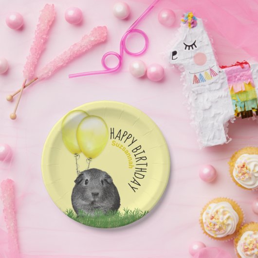 名前をカスタムする誕生日ギニアピグイエローバルーン ペーパープレート (パーティー)