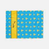 名前をカスタムする黄ストライプ色スカイブルーラバーガモ フリースブランケット (正面(横))