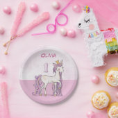 名前をカスタムする1歳の誕生日ピンクの馬と王冠 ペーパープレート (パーティー)