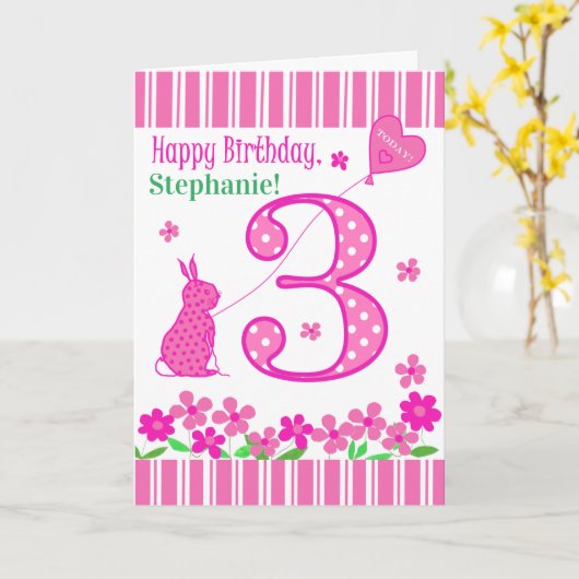 名前をカスタムする3回目の誕生日とピンクバニーカード カード (黄色い花)
