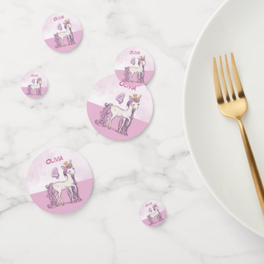 名前をカスタムする4th誕生日ピンクの馬と王冠 コンフェッティ (グループ)