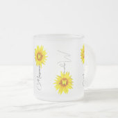 名前をカスタムする&モノグラムひまわりエレガント付き フロストグラスマグカップ (正面右)