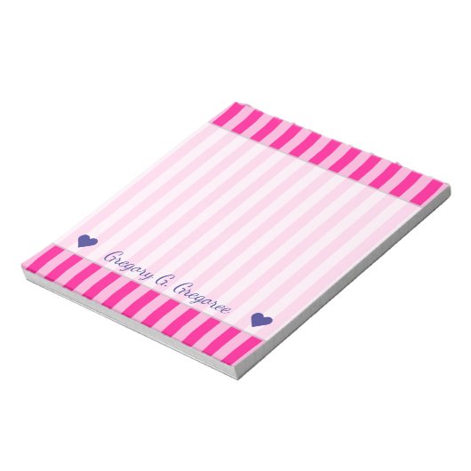 名前をカスタムする+ライトピンク&深いピンクストライプ色 ノートパッド (回転)