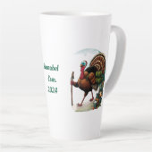 名前をカスタムする、七面鳥ハイキング カフェラテマグ (右アングル)