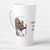 名前をカスタムする、七面鳥ハイキング カフェラテマグ (左アングル)