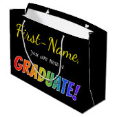 名前をカスタムする + "今ではです卒業生!" (虹) ラージペーパーバッグ (裏面アングル)