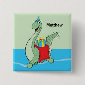 名前をカスタムする、少年、誕生日恐竜 缶バッジ (正面)