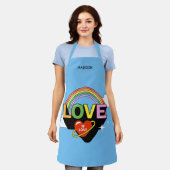 名前をカスタムする「愛は愛」 エプロン (着用した状態)