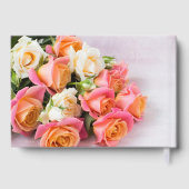 名前をカスタムする&文字ピンク&ホワイトローズ ゲストブック (裏面)