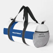 名前をカスタムする&文字フィンランド国旗 ダッフルバッグ (右コーナー)