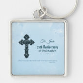 名前をカスタムする・記念日の叙勲、司祭 キーホルダー (正面)