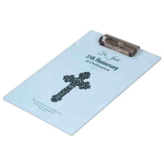 名前をカスタムする・記念日の叙勲、司祭 クリップボード (アングル)