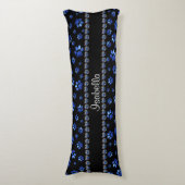 名前をカスタムする、青グリッター犬の足 ボディピロー (正面縦)