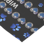 名前をカスタムする、青グリッター犬の黒い上の足 ショートテーブルランナー (コーナー)