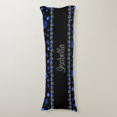 名前をカスタムする、青ハートグリッターパターン ボディピロー (正面縦)