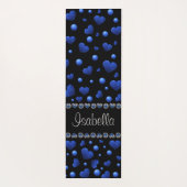 名前をカスタムする、青ハートグリッターパターン ヨガマット (裏面)