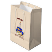 名前をカスタムする、1歳の誕生日、甘いブルーケーキ ミディアムペーパーバッグ (裏面アングル)