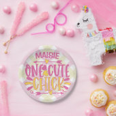 名前をパーソナライズされた追加1かわいいシックなピンク色の黄色 ペーパープレート (パーティー)