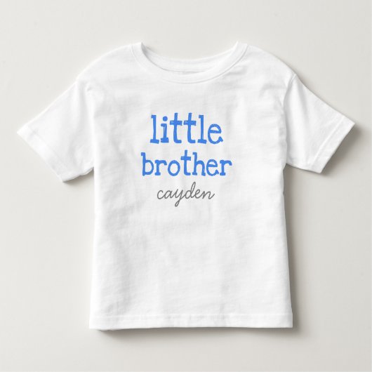 名前をパーソナライズされた追加Blue文字Little Brother トドラーTシャツ (正面)