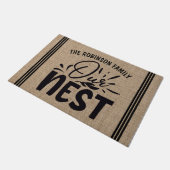 名前をパーソナライズされた追加Nest Welcome ドアマット (アングル)