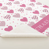 名前を付け加えてかわいいピンクのハート柄ベビーガール シェルパブランケット (3/4)