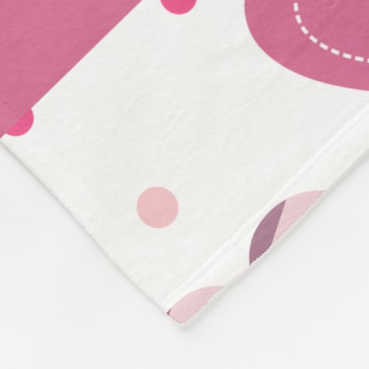 名前を付け加えてかわいいピンクのハート柄ベビーガール フリースブランケット (角)