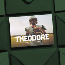 名前を大胆に記載したスポーツ選手の卒業写真