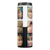 名前を追加するイニシャルの写真のコラージュ白黒 タンブラー (裏面)