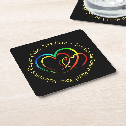 名前を追加するテキストメッセージ - 黒のハート スクエアペーパーコースター (アングル)