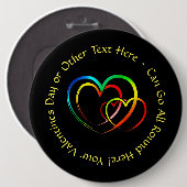 名前を追加するテキストメッセージ - 黒の背景にハート 缶バッジ (正面&裏面)