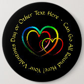 名前を追加するテキストメッセージ - 黒の背景にハート 缶バッジ (正面)