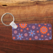 名前を追加ハッピーレトロ花70sデイジーおもしろいかわいい キーホルダー (裏面)