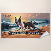 名前を追加， Boston Terrier Splashing in Waves Dog ビーチタオル (正面)