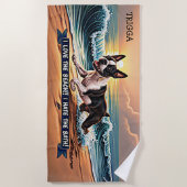 名前を追加， Boston Terrier Splashing in Waves Dog ビーチタオル (正面)