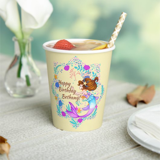 名前を追加Brown Hair Mermaid Mauve on Creamパーティー 紙コップ (インサイチュ)