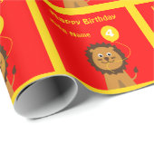 名前を追加lion 4th誕生日赤い黄色 ラッピングペーパー (ロールコーナー)