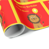 名前を追加lion 4th誕生日赤い黄色 ラッピングペーパー (ロールコーナー)