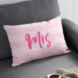 名前をMrs Pink 名門私立校風の ストライプ Personalizeに変更 ランバークッション